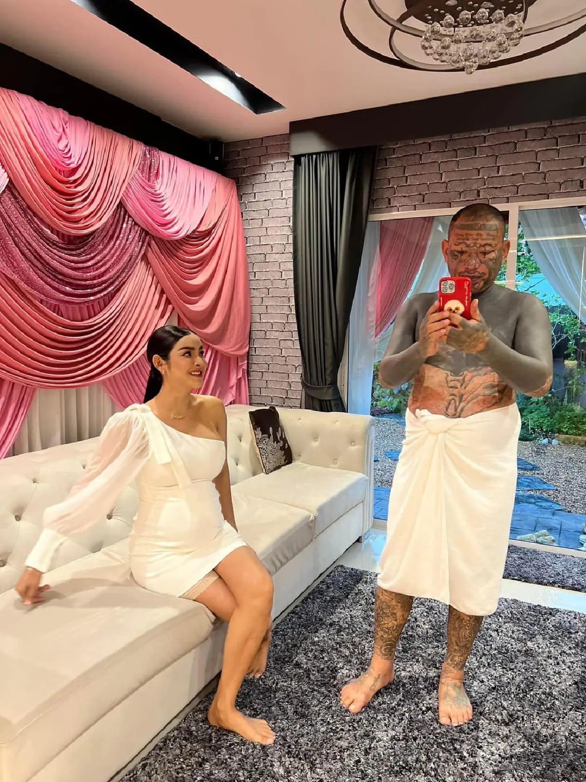 ปลื้มปริ่ม! “จูน” ลูกสาว “เก่ง ลายพราง” จูงมือแฟนหนุ่มเข้าประตูวิวาห์