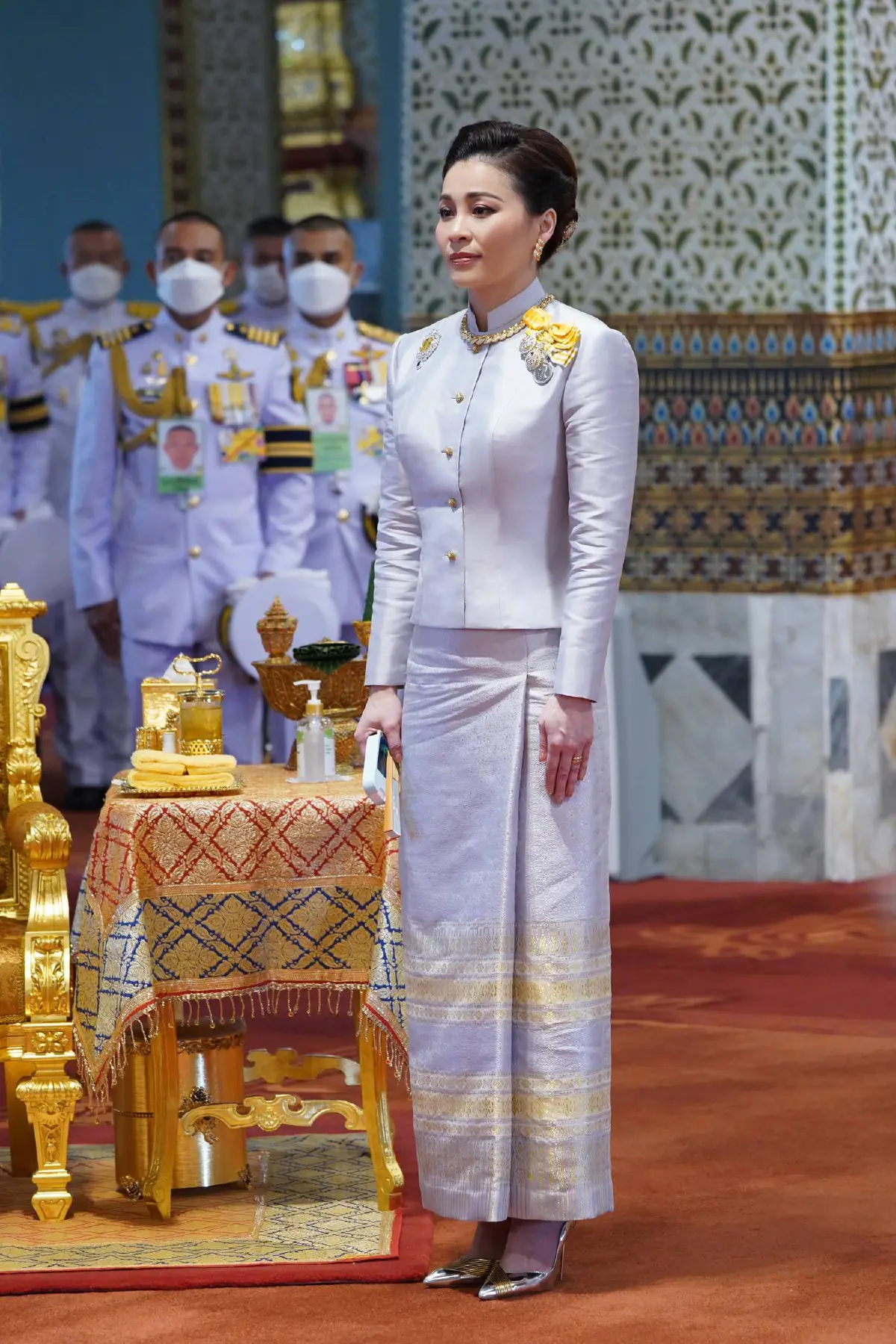 "ในหลวง-พระราชินี"เสด็จฯพระราชพิธีฉัตรมงคล 