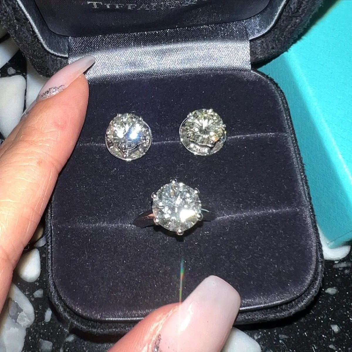 “ท็อป ณัฐเศรษฐ์” ทำเซอร์ไพรส์ ขอ “โอปอล์” แต่งงาน ข้างเตียงผู้ป่วยของคุณแม่ 