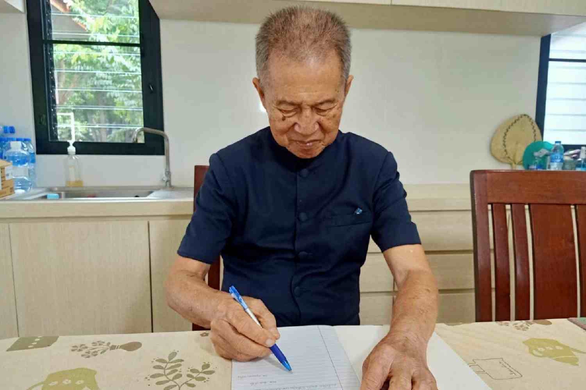 "จำลอง"หนุนคนกทม.เลือก "รสนา" เชื่อผลโพลเปลี่ยนได้ "จำลอง"หนุนคนกทม.เลือก "รสนา" เชื่อผลโพลเปลี่ยนได้