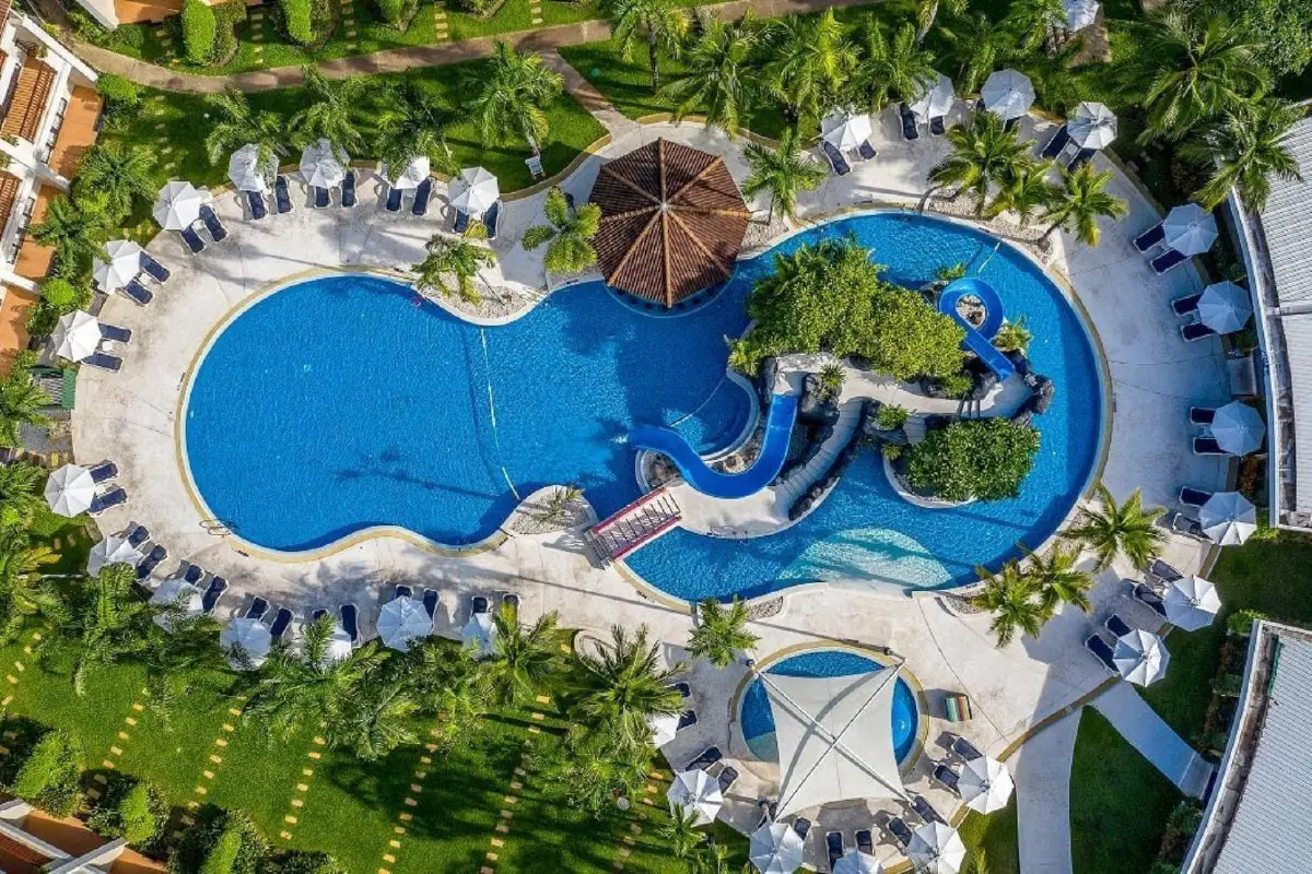 เซ็นทารา กะรน รีสอร์ท ภูเก็ต ทำเลพักผ่อนเงียบสงบบนไข่มุกแห่งอันดามัน