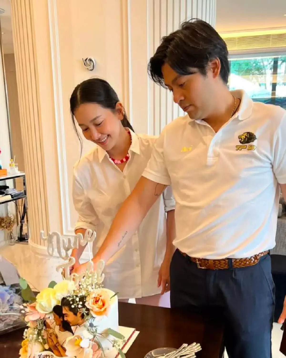 หวานไม่แผ่ว! “นุ่น-ต๊อด” ครบรอบแต่งงาน 12 ปี 