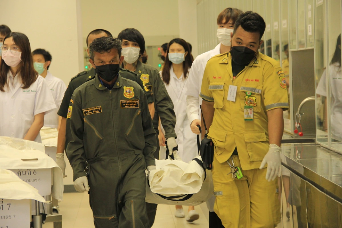 แพทย์รามาย้ายร่างอาจารย์ใหญ่เตรียมพระราชทานเพลิงเป็นกรณีพิเศษ