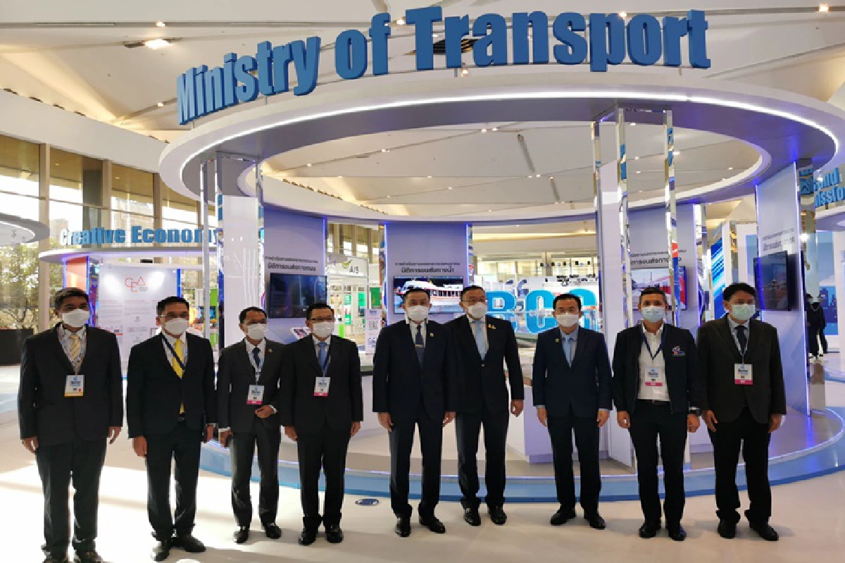 "ศักดิ์สยาม"ร่วมเสวนา ศก.ไทยยุคใหม่ฯ ลุยเดินหน้าลงทุนโครงสร้างพื้นฐาน