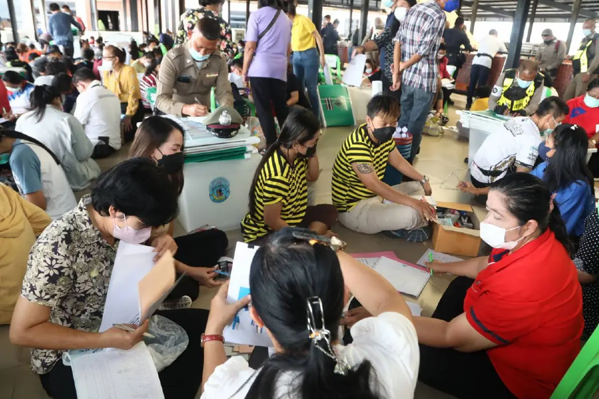 กกต.ส่งมอบบัตรเลือกตั้งนายกเมืองพัทยา
