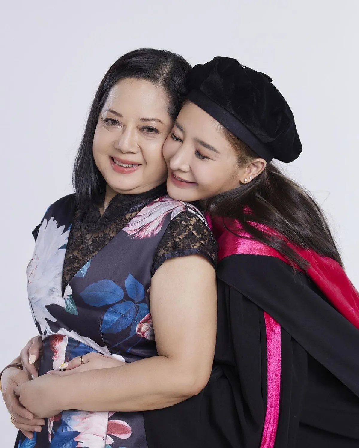 “คุณแม่แตงโม” เชื่อเฟซบุ๊กและไอจี “แตงโม” เป็นคนโพสต์เอง