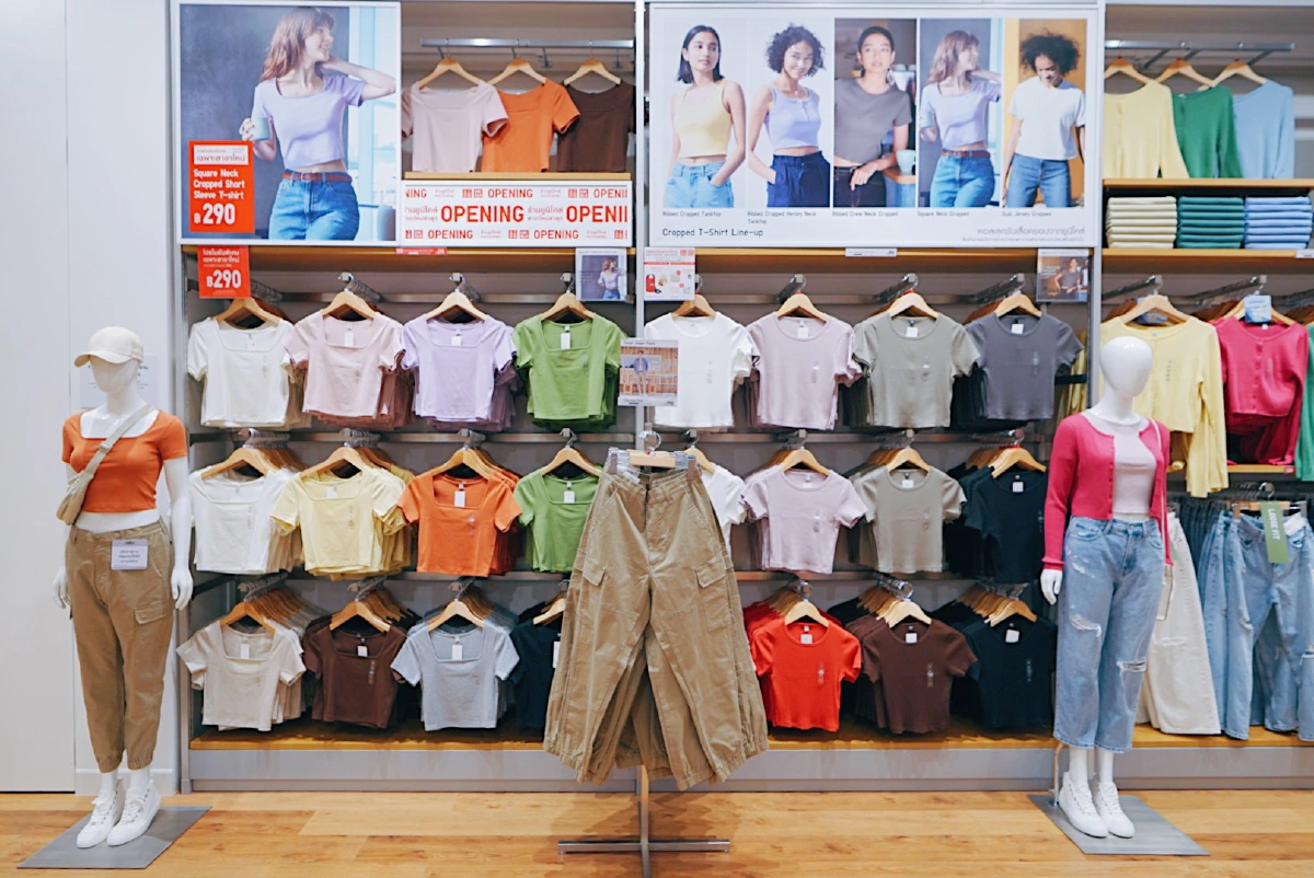 คนจันท์ลั่นกลองช้อปต้อนรับยูนิโคล่สาขาใหม่ เซ็นทรัล จันทบุรี 