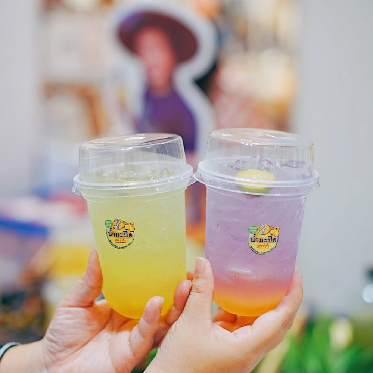 คนจันท์ลั่นกลองช้อปต้อนรับยูนิโคล่สาขาใหม่ เซ็นทรัล จันทบุรี 