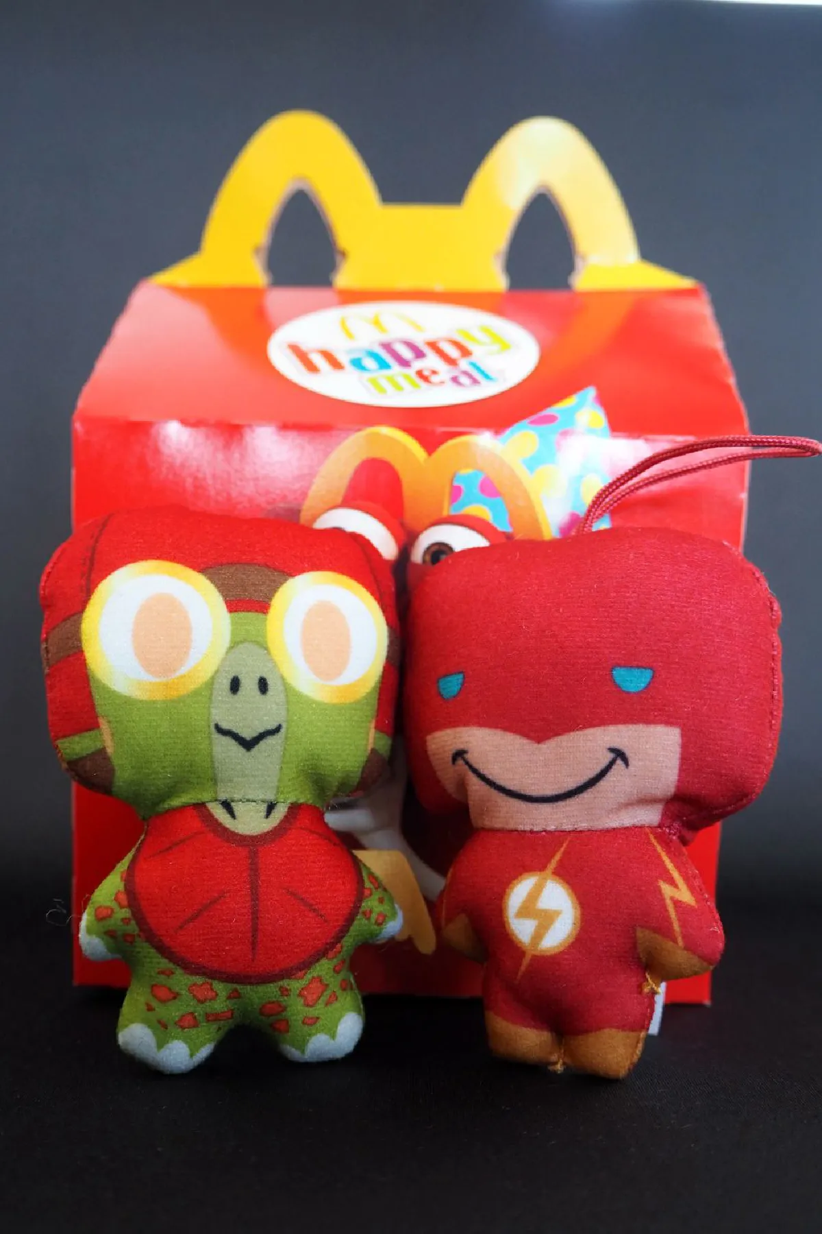 ซูมความน่ารักชุดแฮปปี้มีล #DCSuperPets สัตว์เลี้ยงเพื่อนรักคู่หูซูเปอร์ฮีโร่