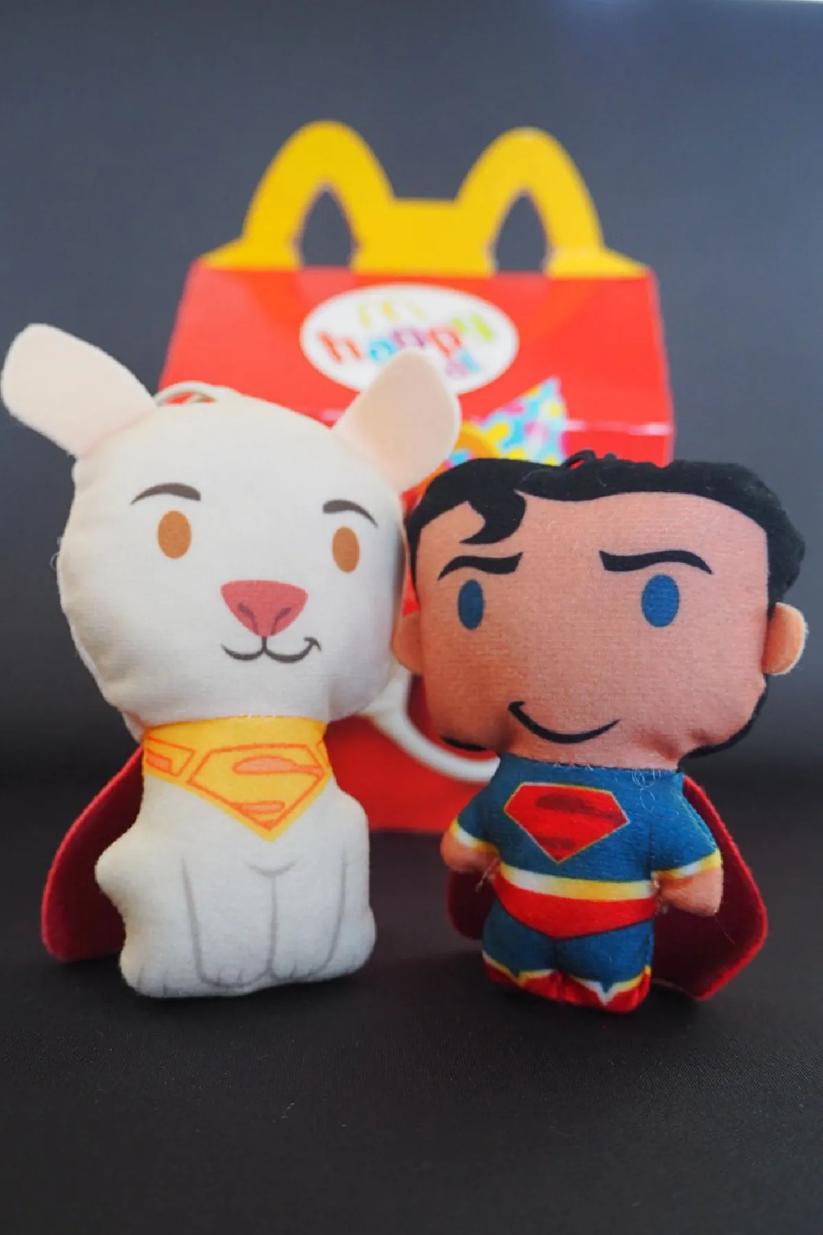 ซูมความน่ารักชุดแฮปปี้มีล #DCSuperPets สัตว์เลี้ยงเพื่อนรักคู่หูซูเปอร์ฮีโร่
