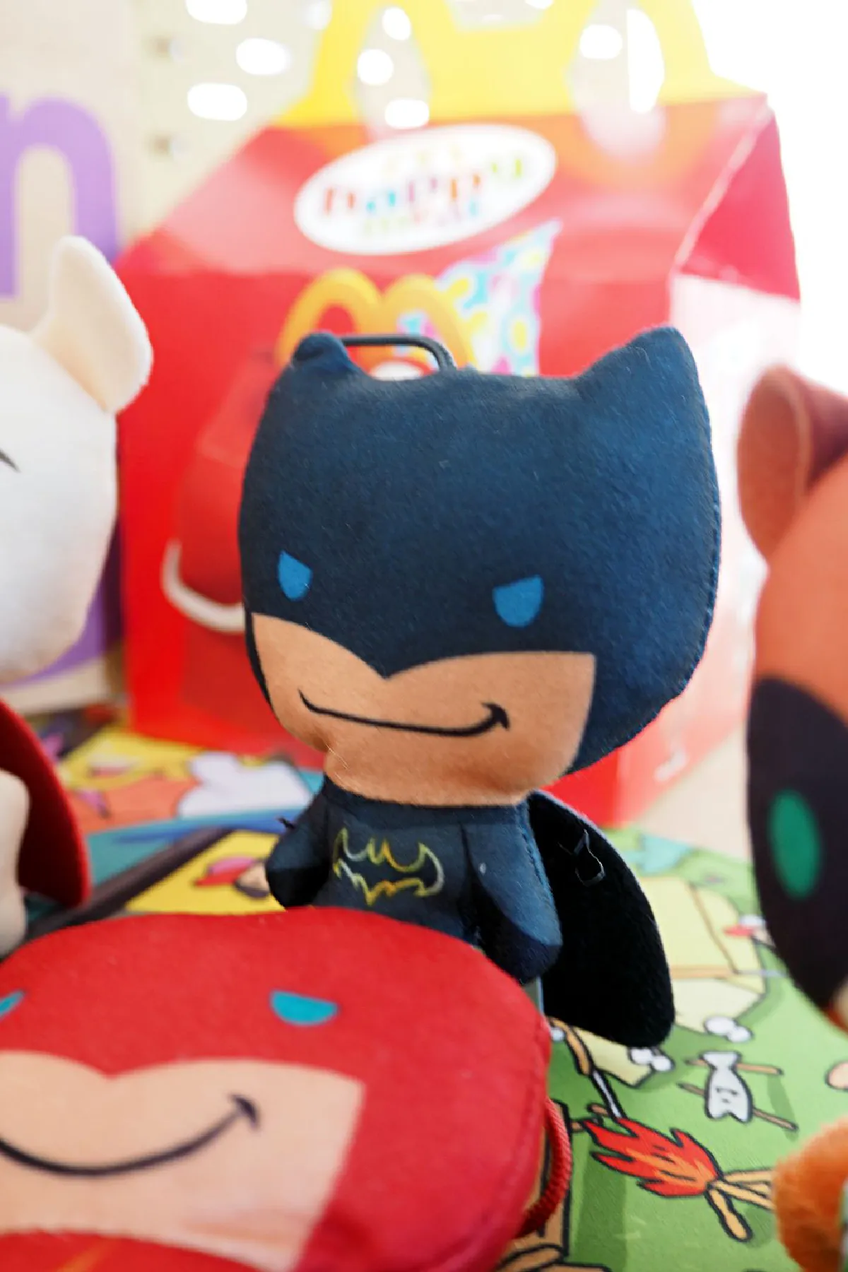 ซูมความน่ารักชุดแฮปปี้มีล #DCSuperPets สัตว์เลี้ยงเพื่อนรักคู่หูซูเปอร์ฮีโร่