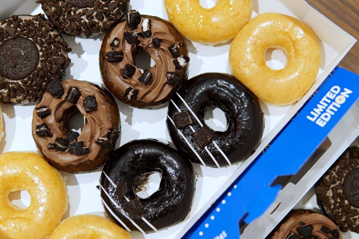 Krispy Kreme x Oreo Doughnuts การคอลแลปส์ครั้งสำคัญเพื่อร่วมฉลอง 110 ปี Oreo Cookies Krispy Kreme x Oreo Doughnuts การคอลแลปส์ครั้งสำคัญเพื่อร่วมฉลอง 110 ปี Oreo Cookies