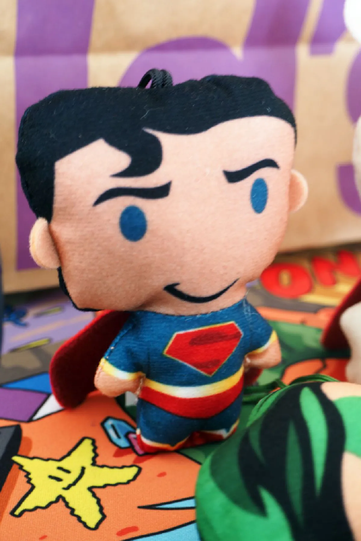 ซูมความน่ารักชุดแฮปปี้มีล #DCSuperPets สัตว์เลี้ยงเพื่อนรักคู่หูซูเปอร์ฮีโร่