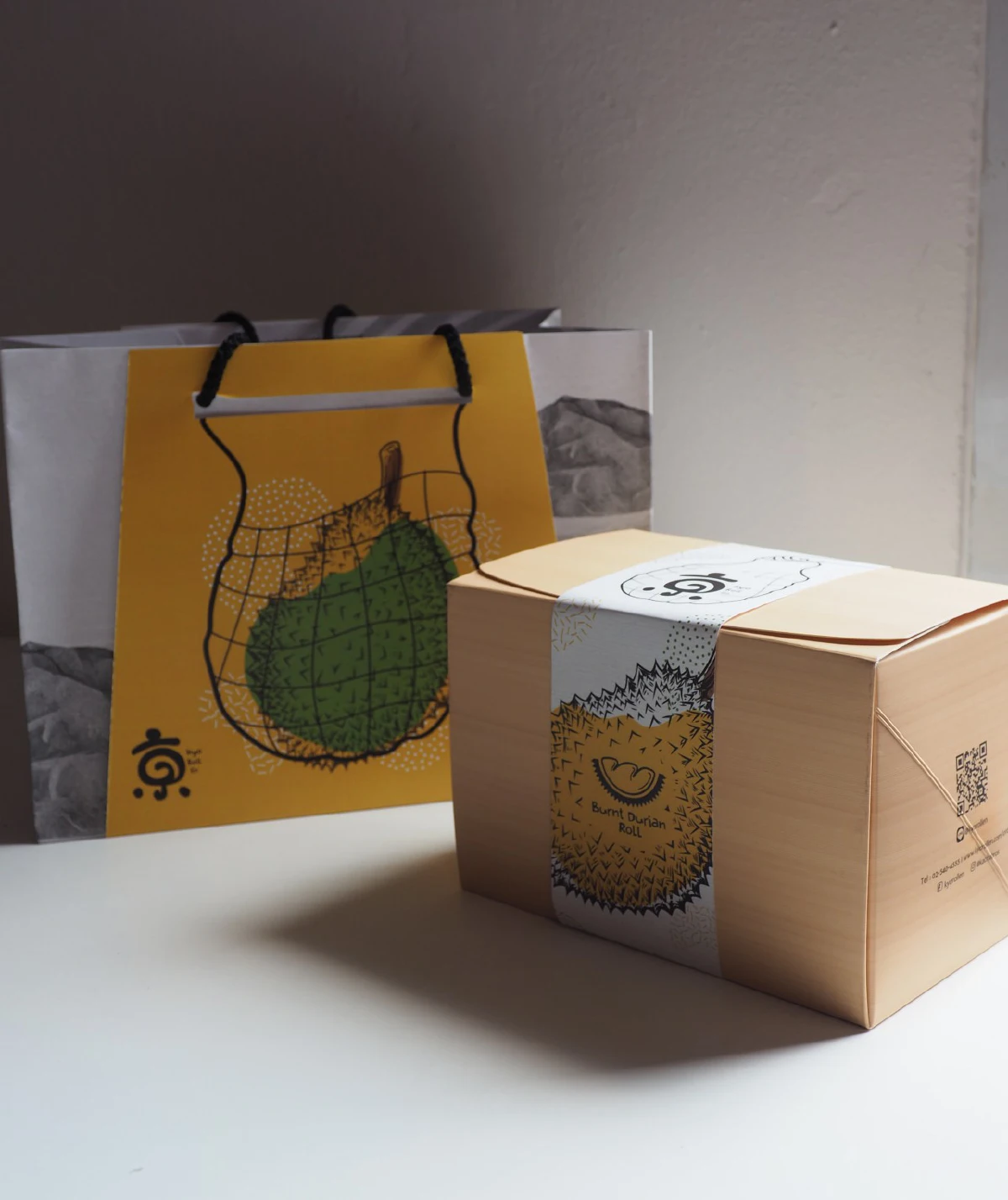 เต็มชิ้น เต็มคำ เต็มรสทุเรียน Burnt Durian Roll โรลทุเรียนหมอนทองเผา เมนูใหม่จาก Kyo Roll En