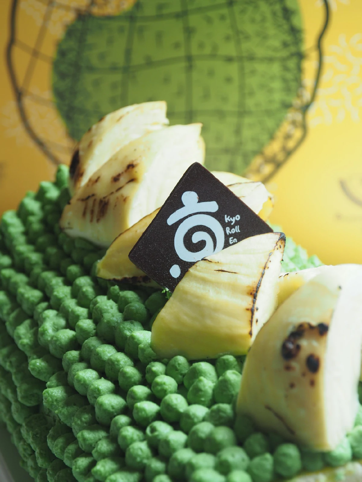 เต็มชิ้น เต็มคำ เต็มรสทุเรียน Burnt Durian Roll โรลทุเรียนหมอนทองเผา เมนูใหม่จาก Kyo Roll En