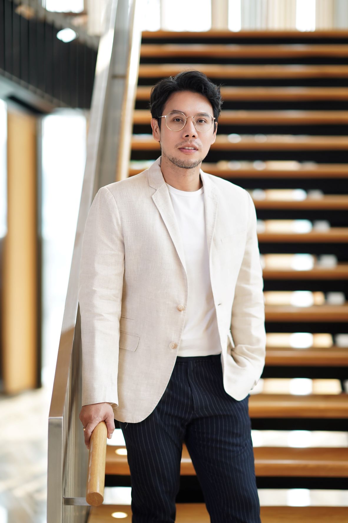 Made to Measure Magic สุดยอดนิทรรศการที่สะท้อนตัวตนและความพิถีพิถัน ผ่าน Art Installation จำลองห้องเสื้อ POEM