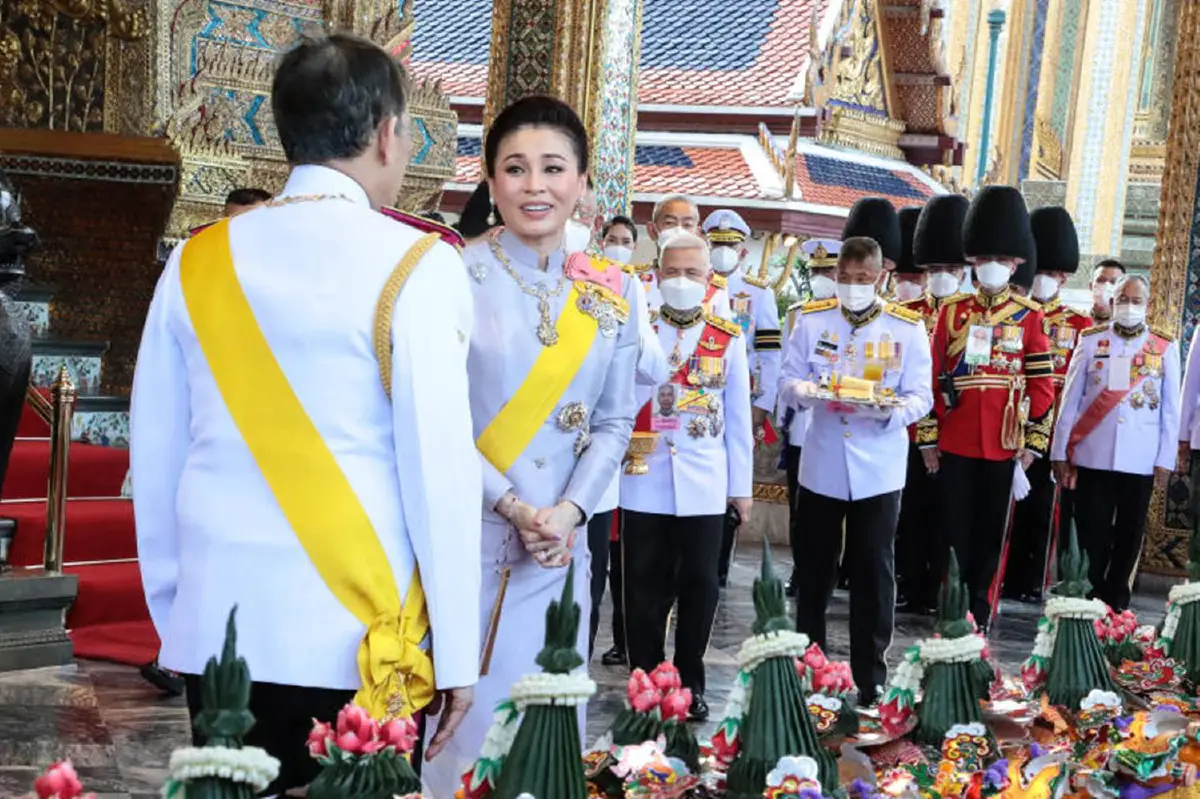 ในหลวง พระราชินี เสด็จฯ วัดพระแก้ว พระราชพิธีเฉลิมพระชนมพรรษา  
