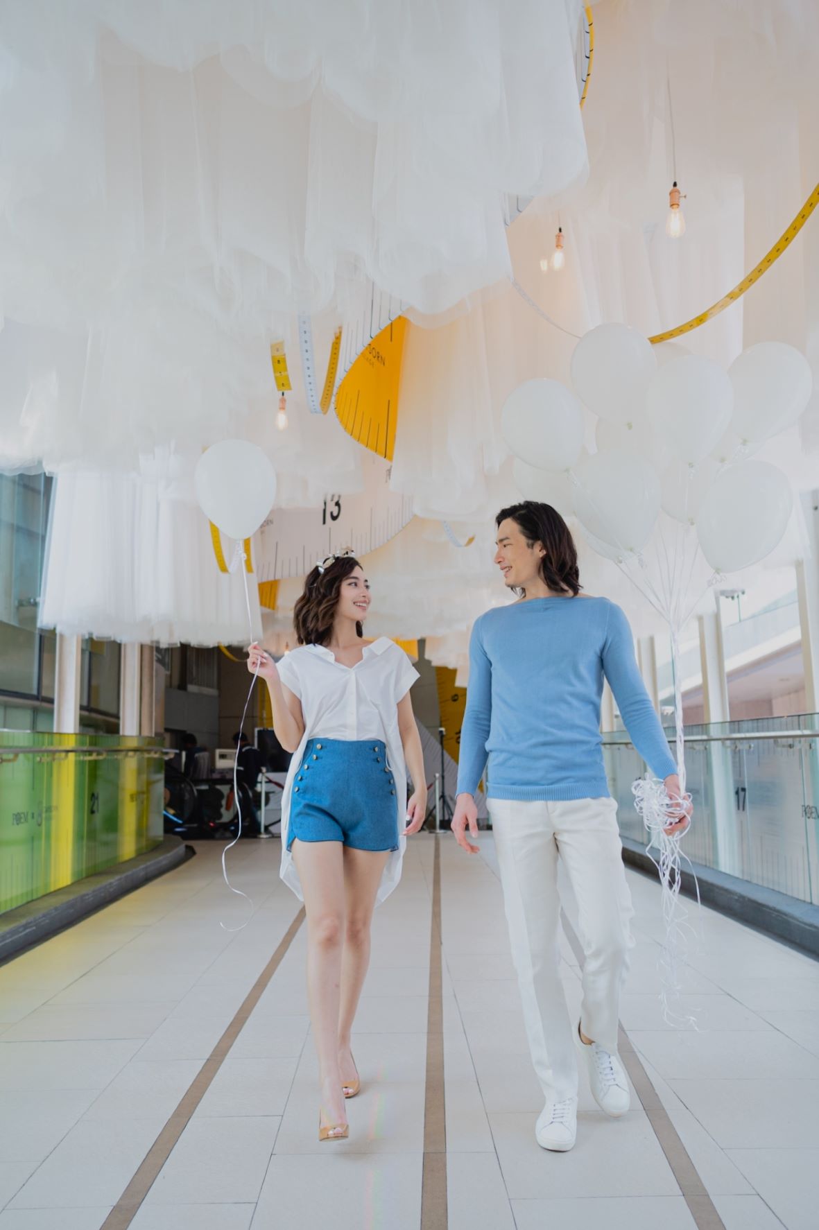 Made to Measure Magic สุดยอดนิทรรศการที่สะท้อนตัวตนและความพิถีพิถัน ผ่าน Art Installation จำลองห้องเสื้อ POEM