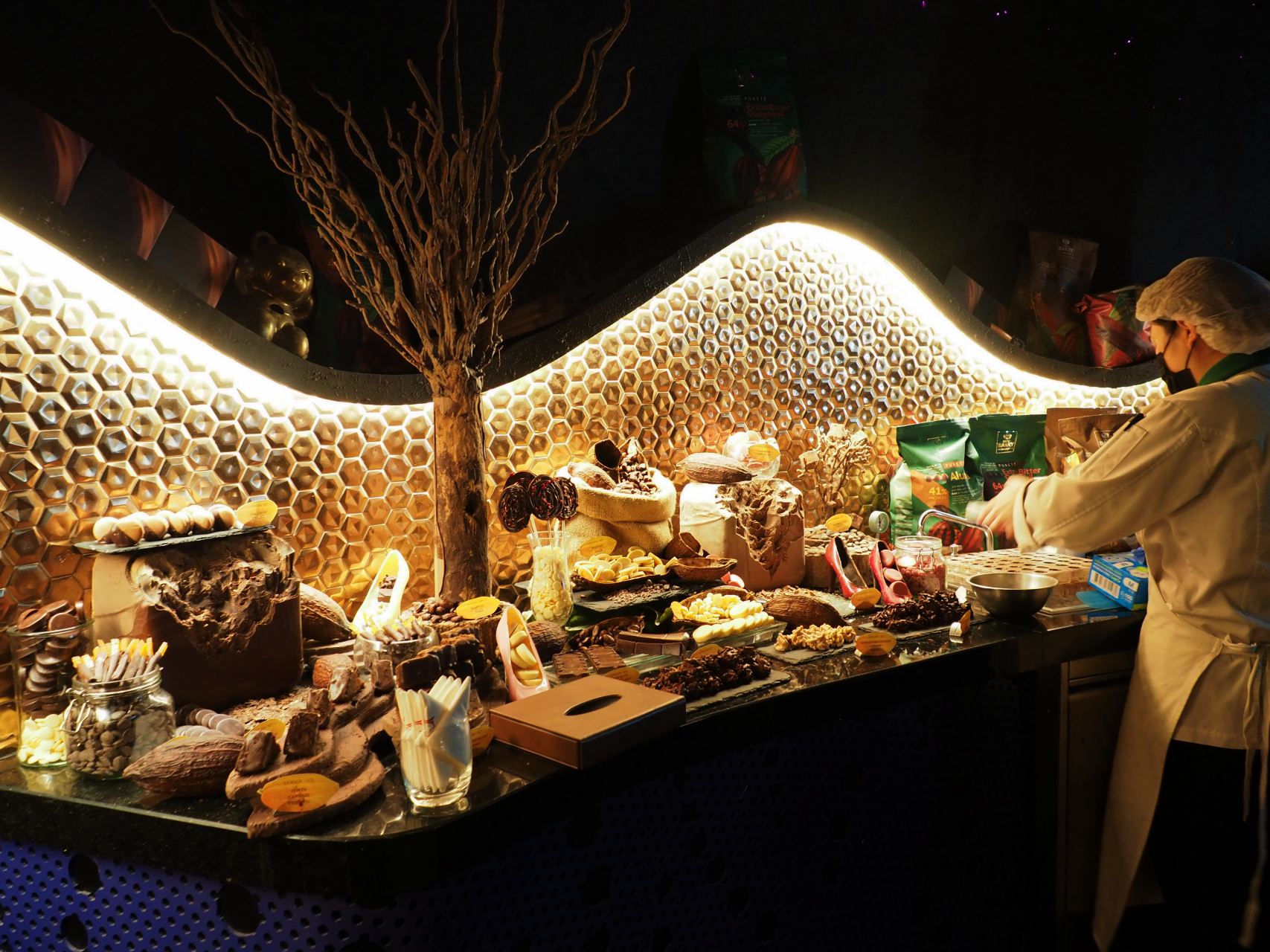 COCOA XO รูฟท็อปบาร์ระฟ้า แหล่งแฮงเอาท์ใหม่ในคอนเซ็ปต์ Sky-High Cognac and Chocolate