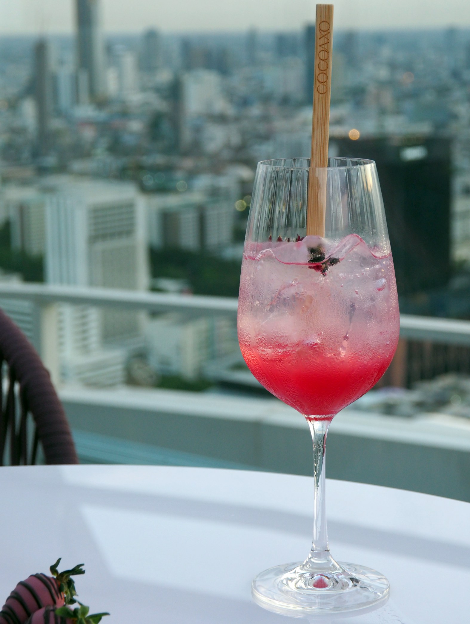 COCOA XO รูฟท็อปบาร์ระฟ้า แหล่งแฮงเอาท์ใหม่ในคอนเซ็ปต์ Sky-High Cognac and Chocolate