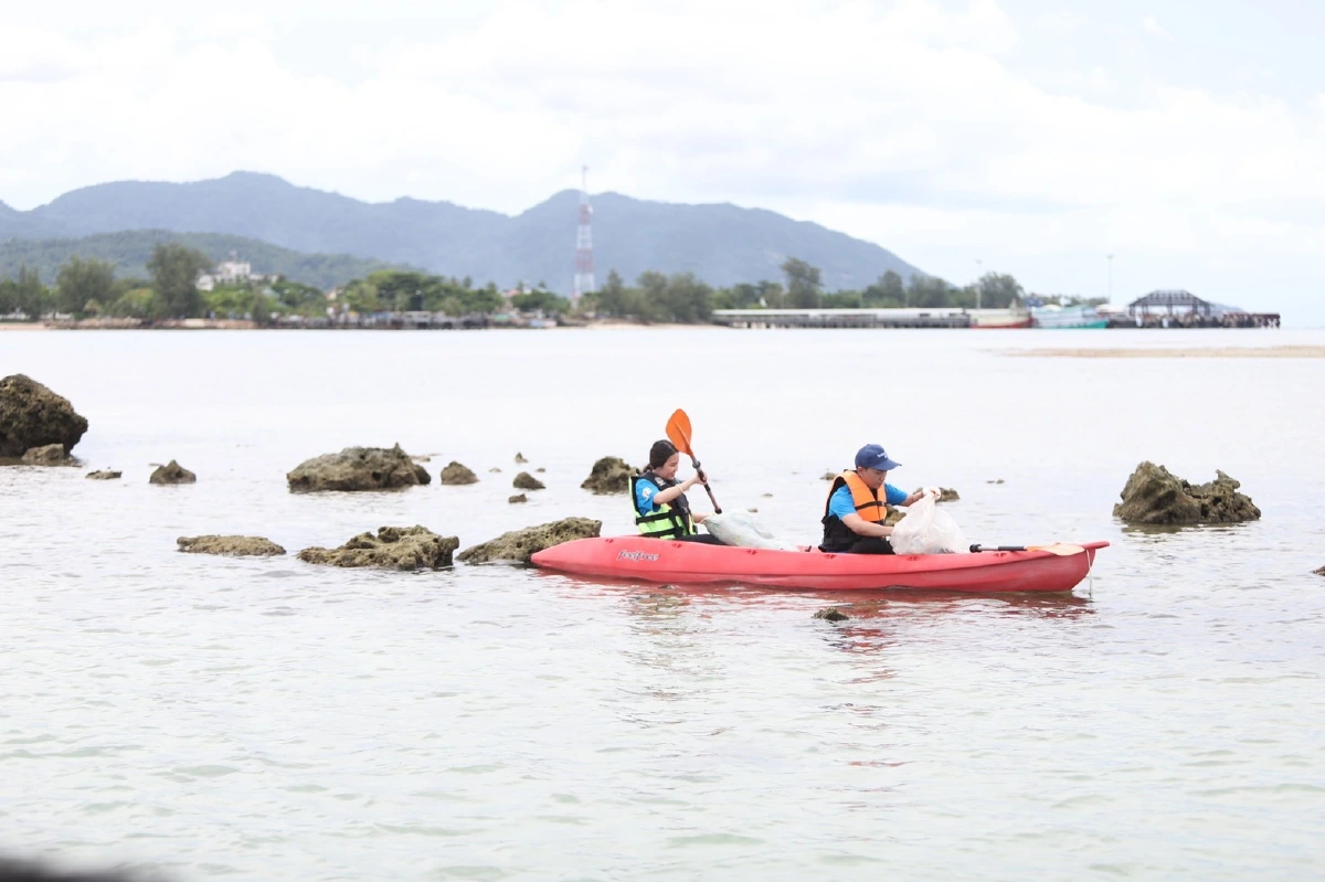 รวมพลังเก็บขยะในทะเล-ริมหาดพร้อมเปิดบ้านรับนักท่องเที่ยว