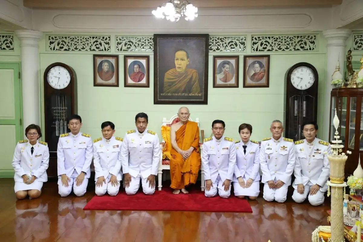 "ชัชชาติ"นำคณะผู้บริหารกทม.กราบคารวะผู้นำ 3 ศาสนา