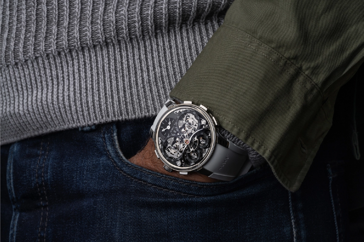 เลกาซี แมชชีน ซีเควนเชียล อีโว หนึ่งกลไก สองโครโนกราฟ หลากหลายโหมดการจับเวลา 