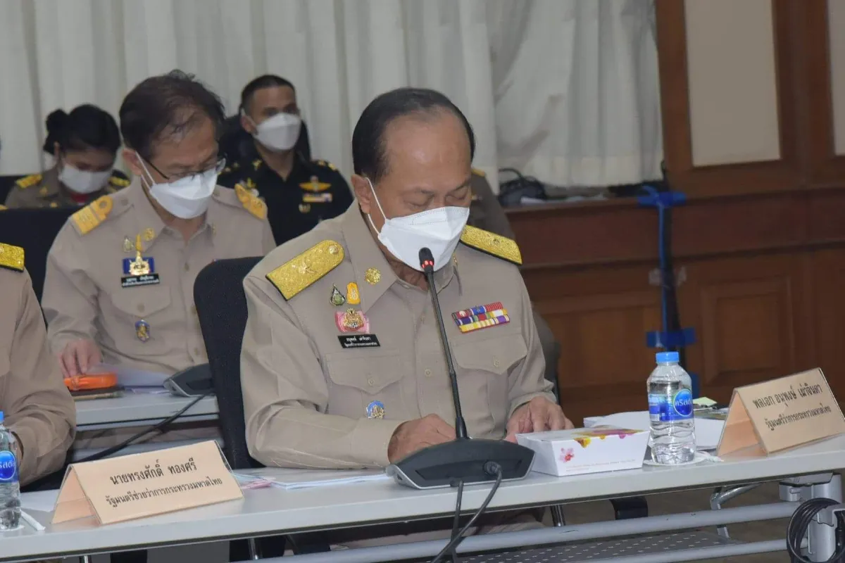 8 องคมนตรีเข้าร่วมรับฟังข้อมูลภัยพิบัติของประเทศ-พร้อมรับมือ