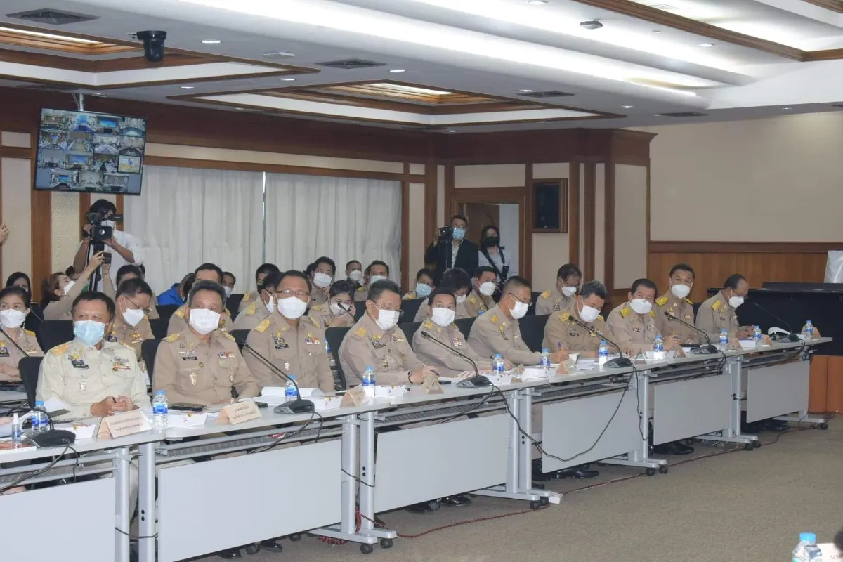 8 องคมนตรีเข้าร่วมรับฟังข้อมูลภัยพิบัติของประเทศ-พร้อมรับมือ