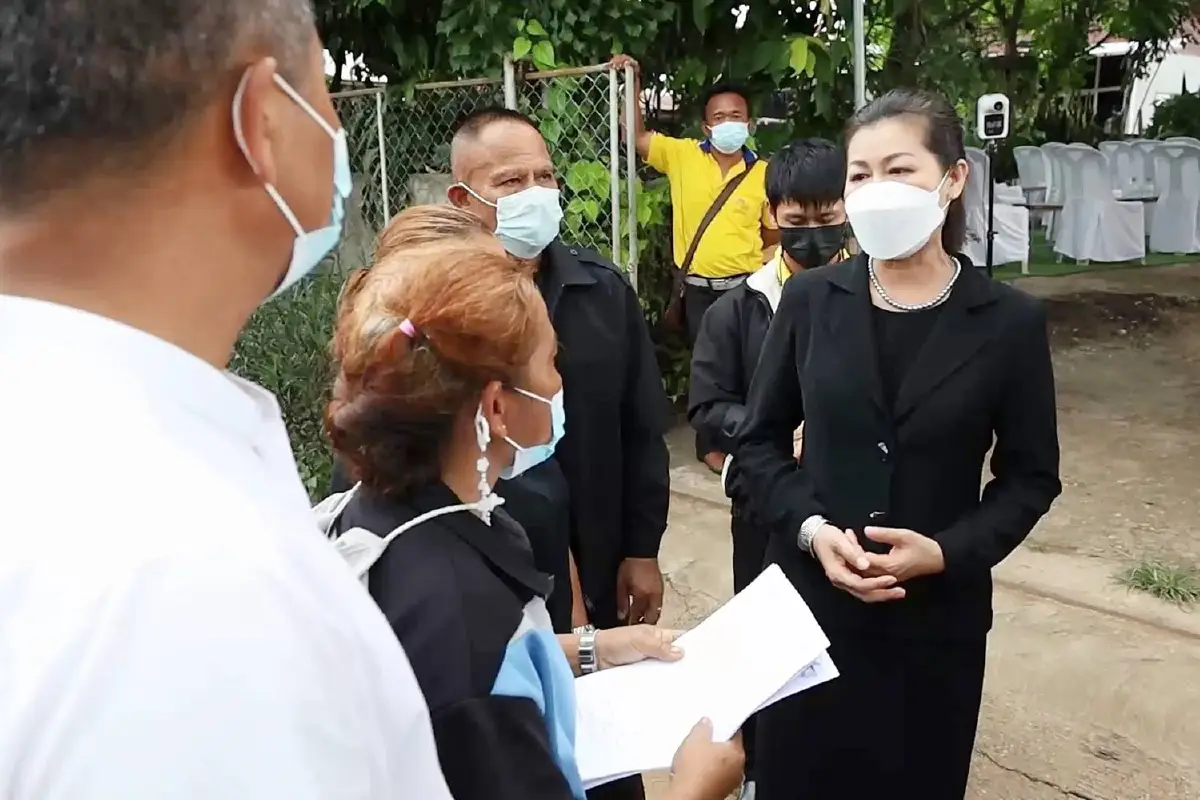 ร่างสาวตกตึกโอมานกลับบ้านเกิดสกลนคร ฌาปนกิจศพ 10มิ.ย.65