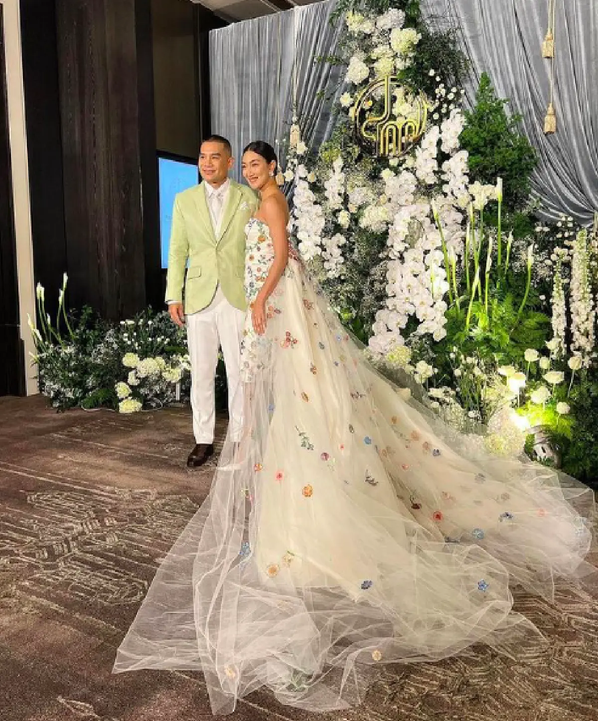 “แพนเค้ก-พี่หมี” ควงคู่วิวาห์หวาน! ท่ามกลางบรรยากาศสุดชื่นมื่น