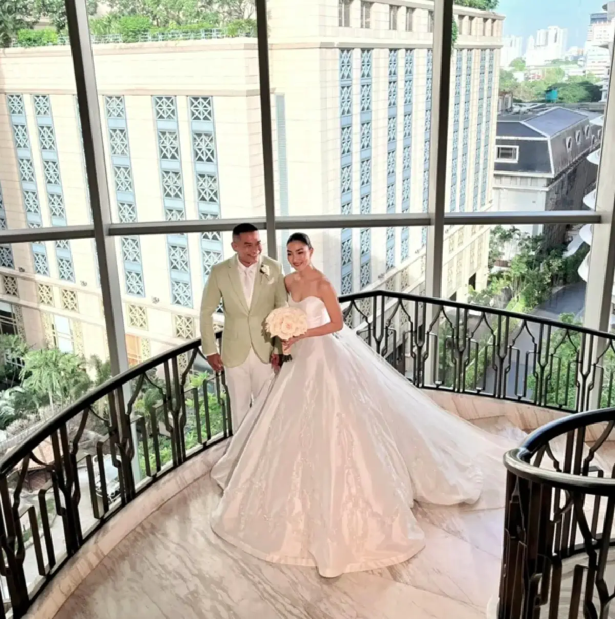 “แพนเค้ก-พี่หมี” ควงคู่วิวาห์หวาน! ท่ามกลางบรรยากาศสุดชื่นมื่น