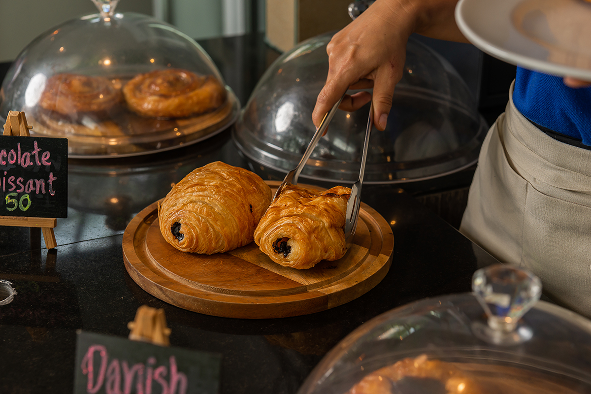 อิงแอบแนบธรรมชาติ เติมเต็มการพักผ่อนทุกช่วงเวลา @DEWA Phuket Resort and Villas 