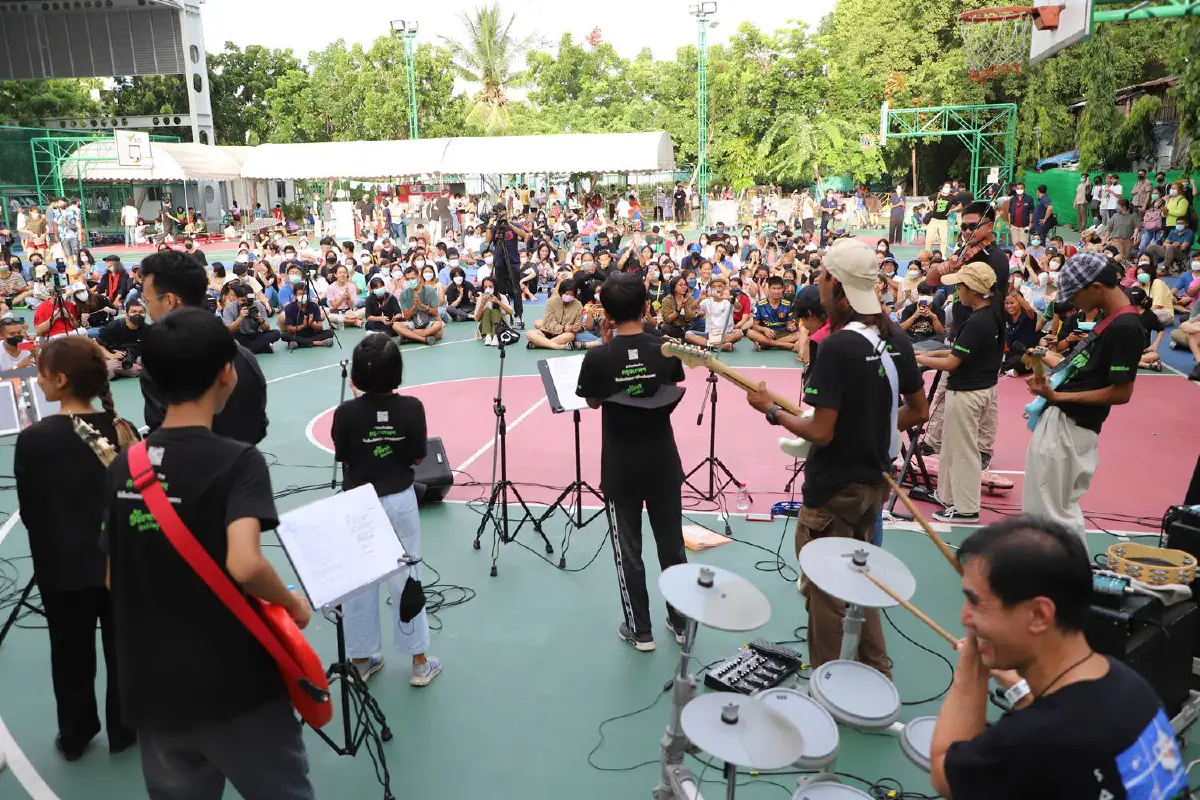 แห่ร่วมฟังดนตรีในสวนคึกคักเชียร์นโยบายผู้ว่าฯชัชชาติ