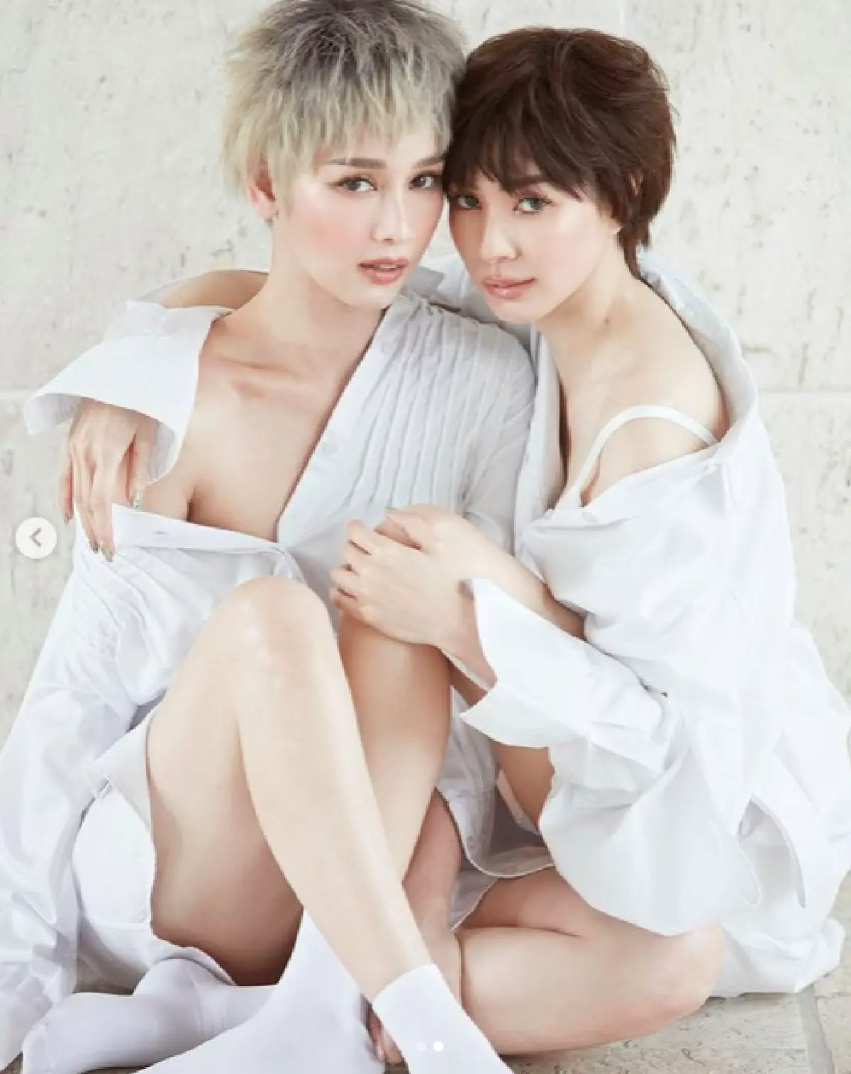  “โม อมีนา-โฟร์ ศกลรัตน์” ถ่ายแบบสุดเซ็กซี่  อินเนอร์แนบชิดหายใจรดต้นคอ