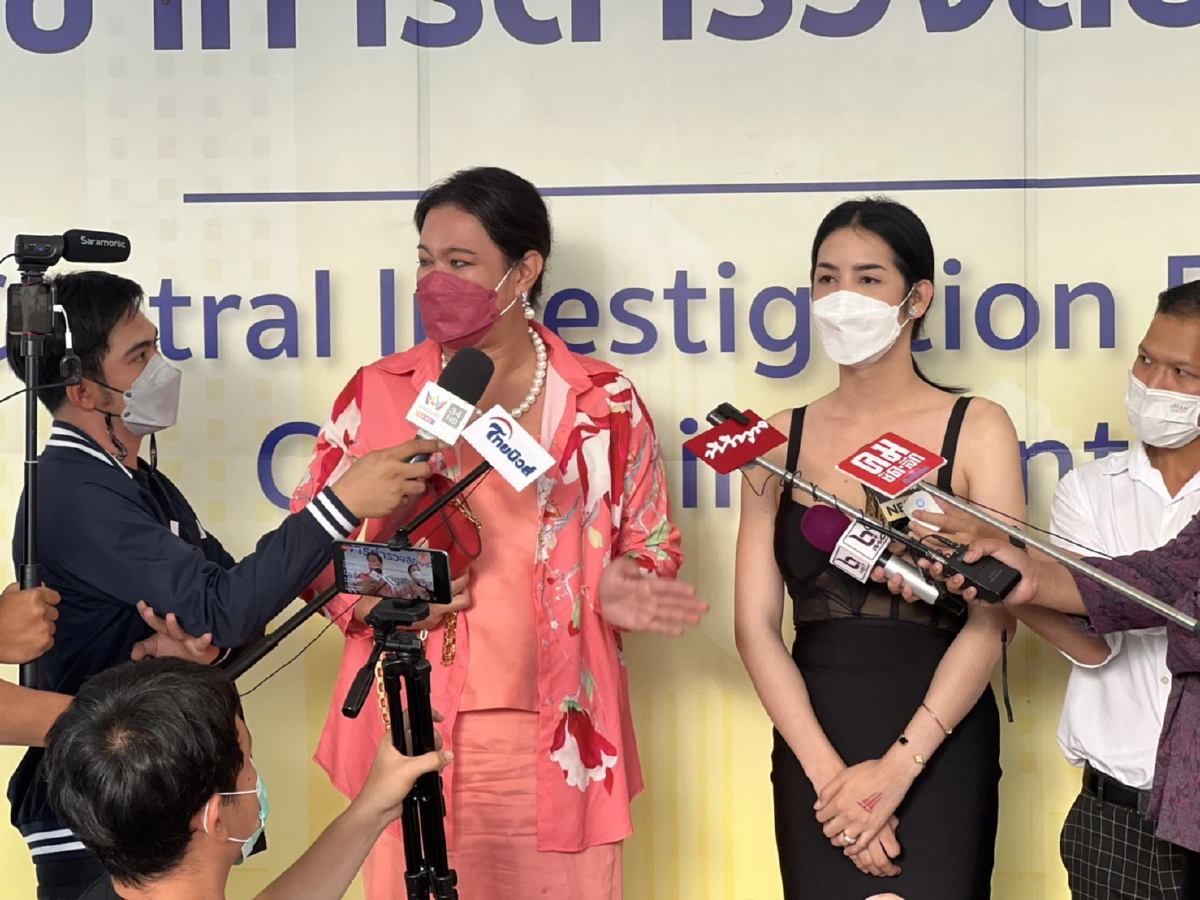 ตำรวจปอท.รวบ"นารา เครปกระเทย-หนูรัตน์-มัมดิว"ผิดม.112ปมลาซาด้า