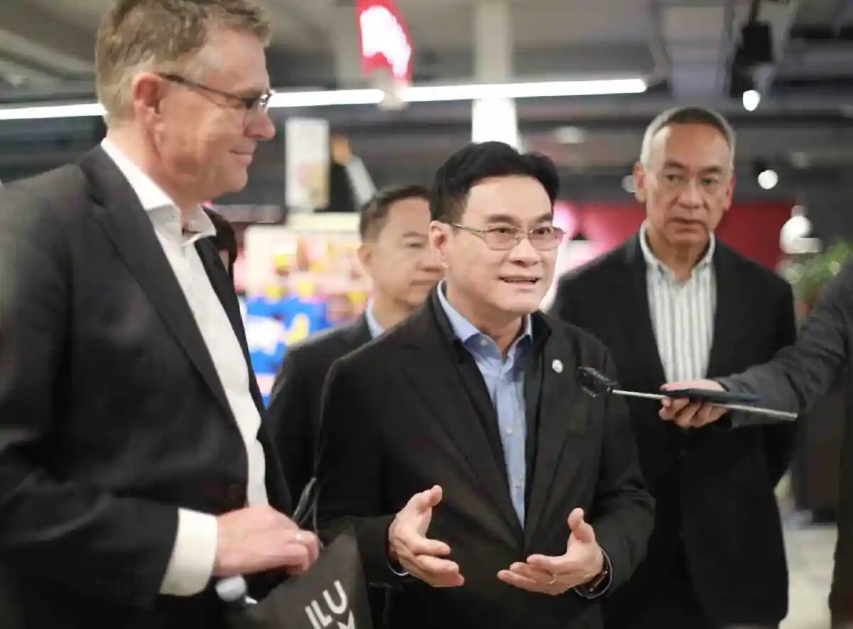 จุรินทร์ทูตพาณิชย์เจรจานำสินค้าไทยวางขายในห้างดังที่เดนมาร์ก