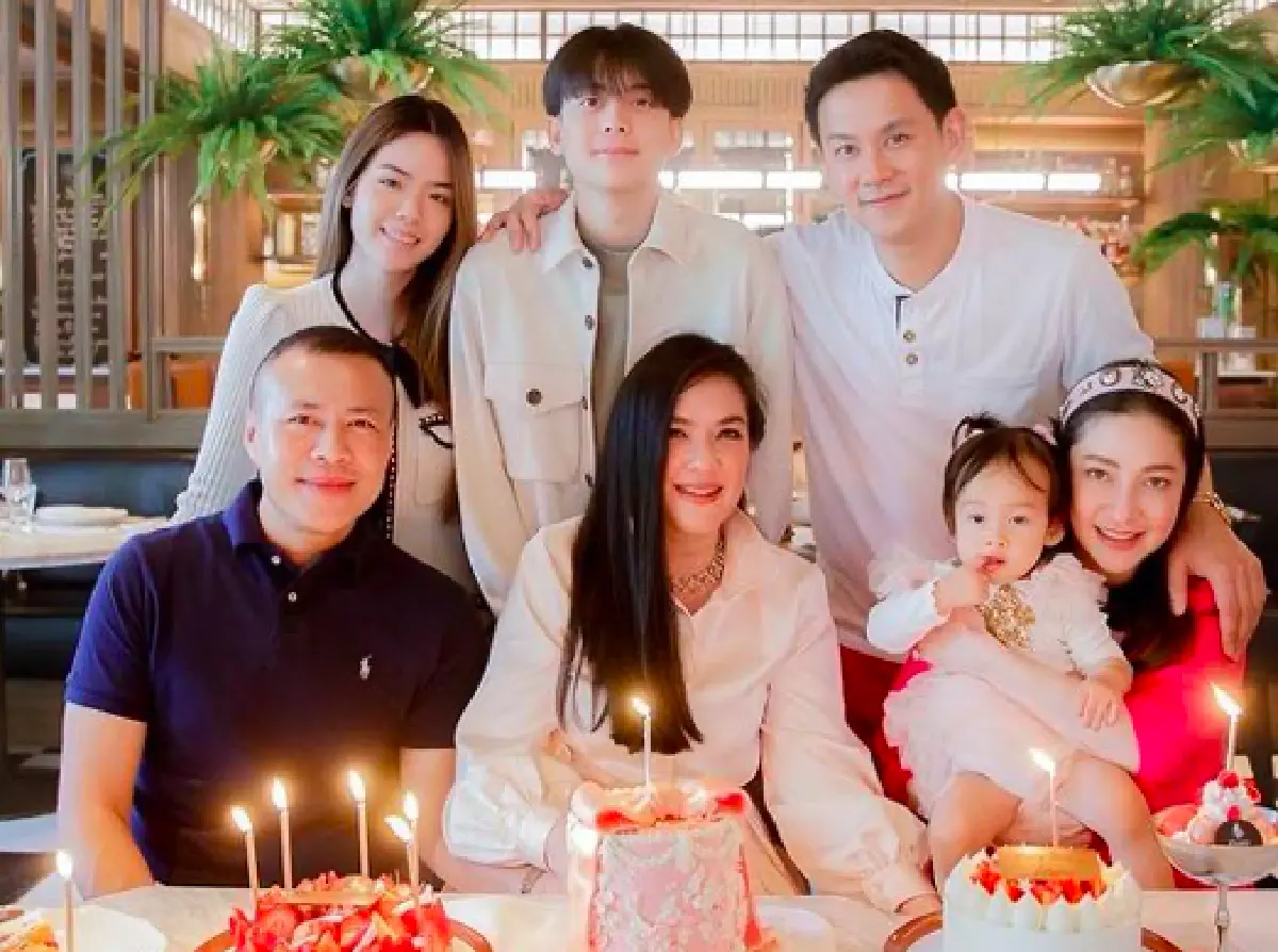 ใช่คนรู้ใจหรือเปล่าน๊า! “ฟลุค-โบ” เปิดตัวสาวน้อยหน้าใสข้างกาย “น้องอชิ” 