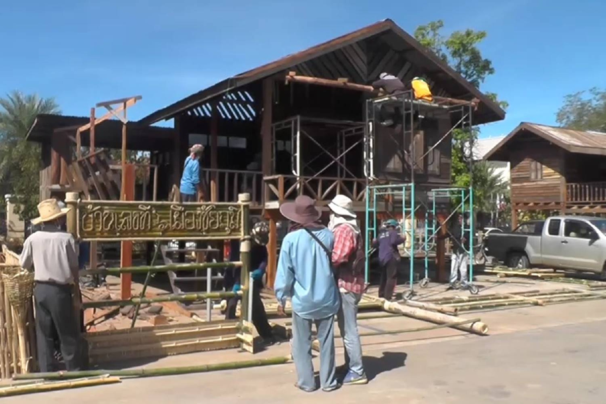 สุดอลังการ"เฮือนเก่าอีสานบ้านโบราณ" งานเจ้าพ่อพญาแล ปี65 สุดอลังการ"เฮือนเก่าอีสานบ้านโบราณ" งานเจ้าพ่อพญาแล ปี65
