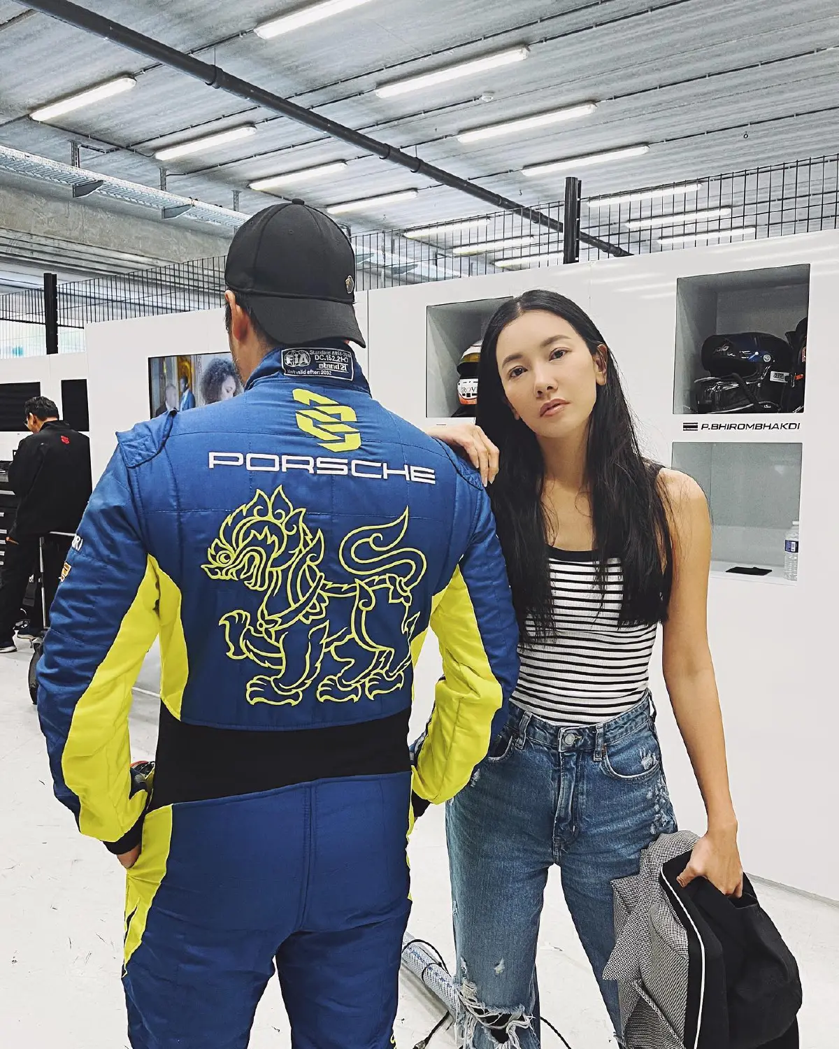 "นุ่น วรนุช" ตามไปเชียร์ "ต๊อด ปิติ"  แข่งรถที่เบลเยียมติดขอบสนาม