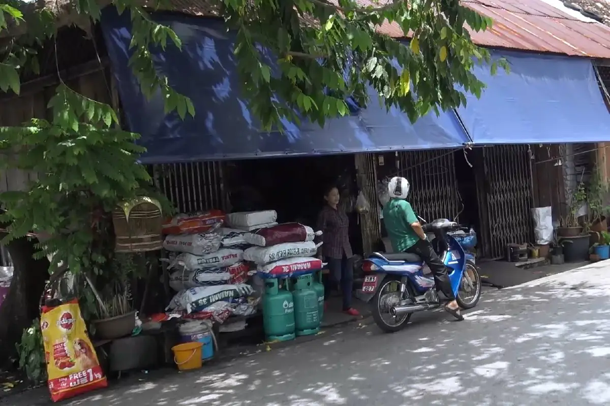 ดีเซล-ก๊าซหุงต้มแพง ร้านขายถ่านปรับราคา กระสอบ 10 บาท เป็น 210 บาท