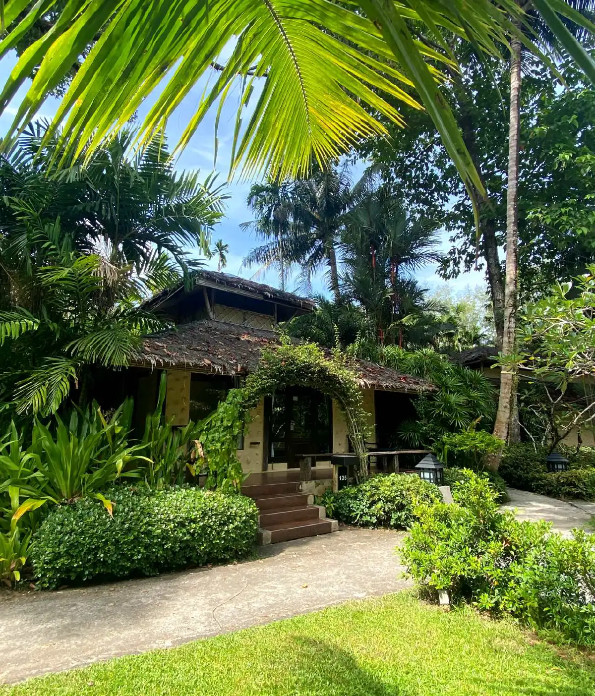 Centara Koh Chang Tropicana Resort ความงดงามสุดขอบทะเลตะวันออกของไทย