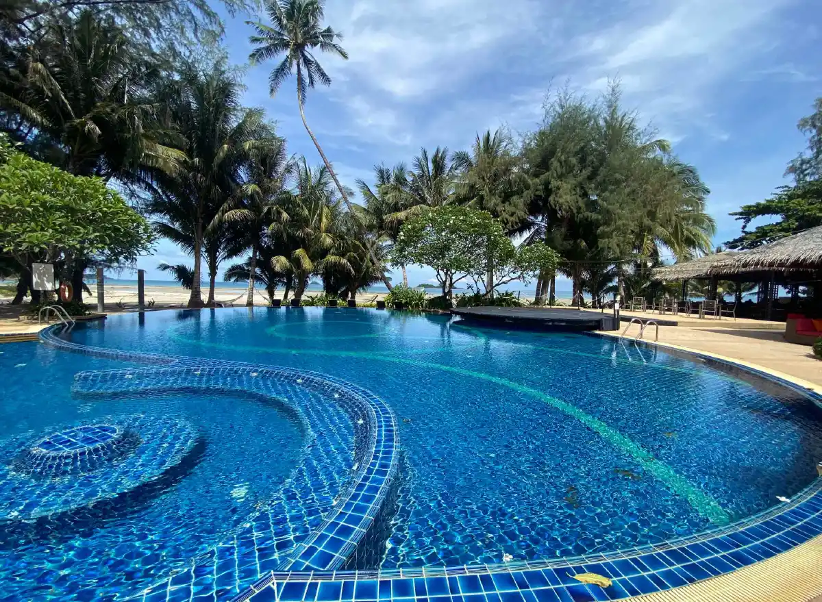 Centara Koh Chang Tropicana Resort ความงดงามสุดขอบทะเลตะวันออกของไทย