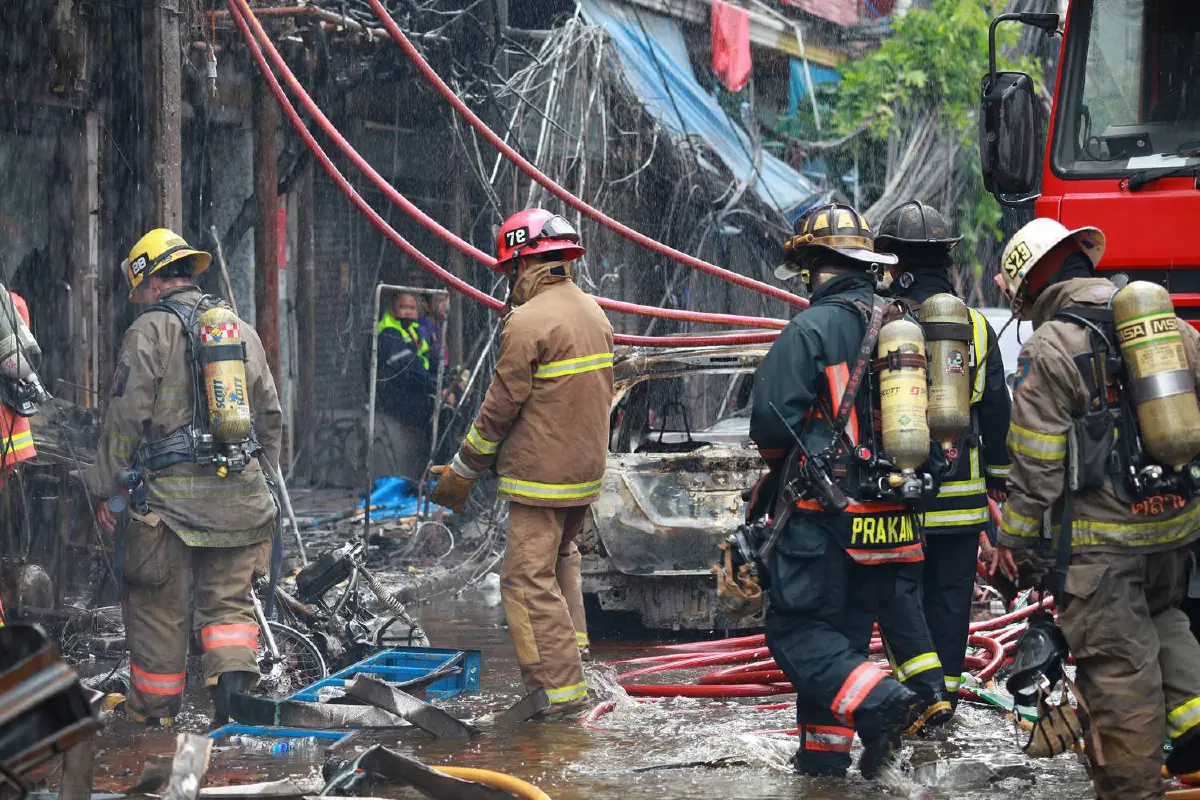 ประมวลภาพไฟไหม้สำเพ็งบทเรียนราคาแพง กทม.ต้องเร่งแก้ไข