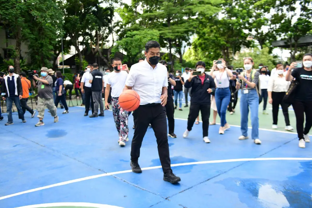 "ชัชชาติ"เชื่อบรรลุเป้าหมาย4ปีปลูกต้นไม้ได้1ล้านต้น