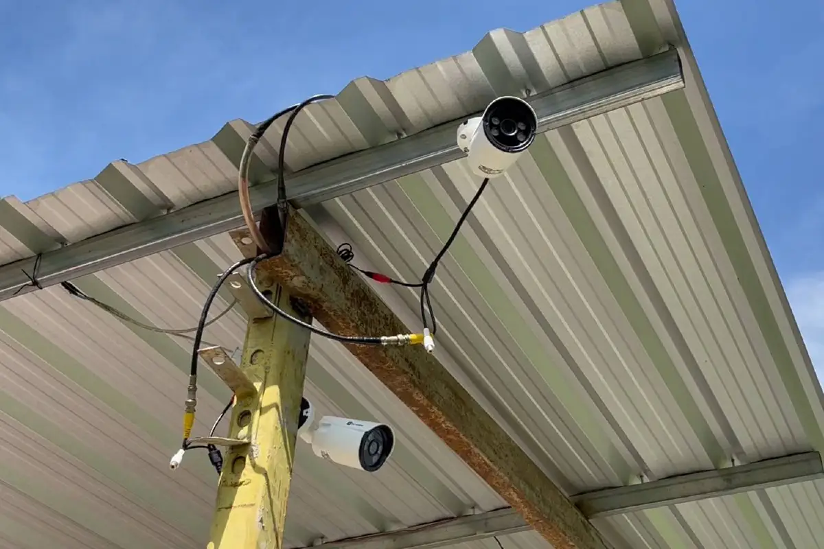 เจ้าของสวนสุดช้ำ คนร้ายขโมยกระท่อม ถอนรากถอนโคน