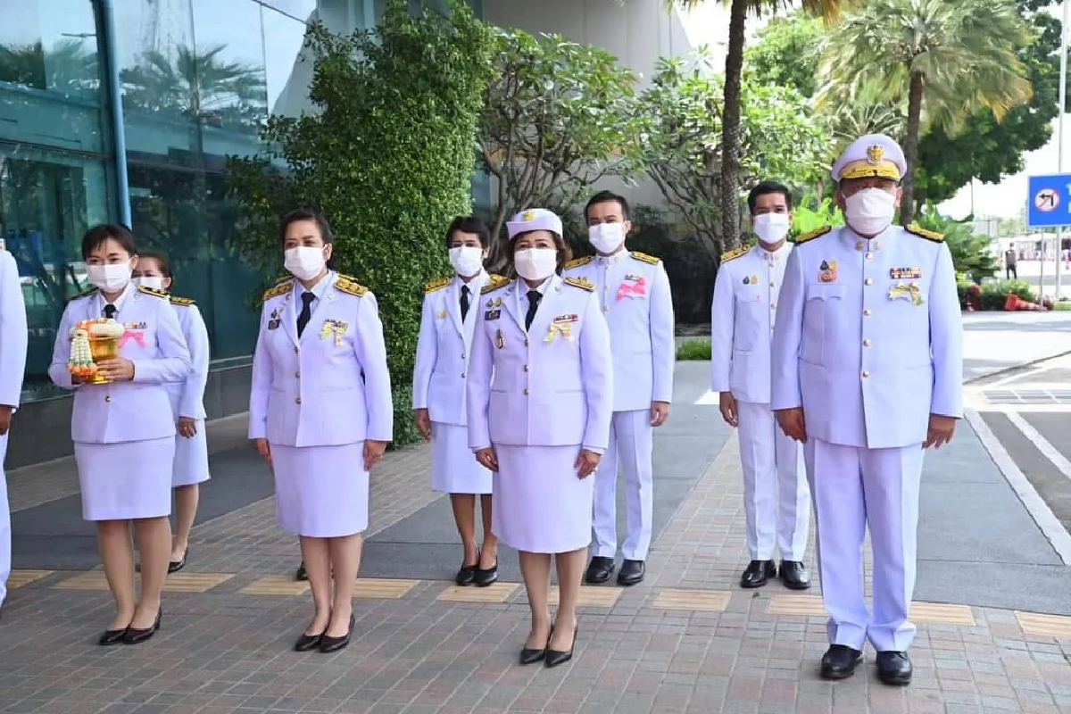 กระทรวง พม. มอบโล่เกียรติยศ และเกียรติบัตร 