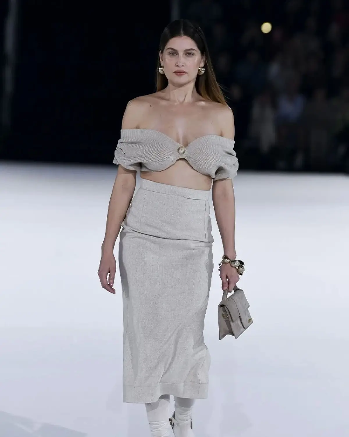 “Pregnant Model” กับการฉีกกฏเกรณฑ์แบบเดิมๆ