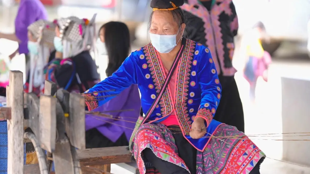 SOFT POWER  ผลักดันเศรษฐกิจ จากวิถีชนเผ่าสู่ผู้ประกอบการออนไลน์