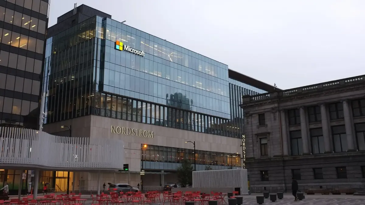 รวมกันเราอยู่! Netflix จับมือ Microsoft หมากใหม่ในสมรภูมิเดิม?